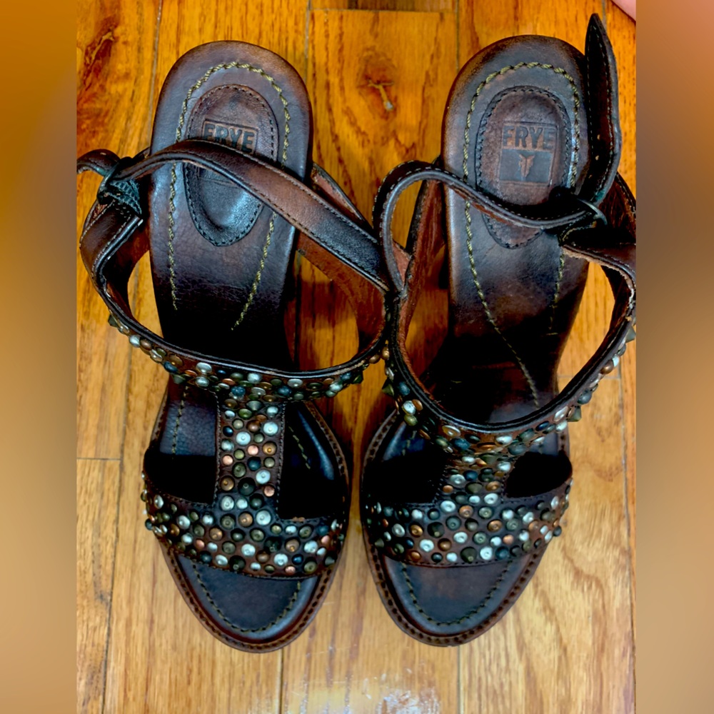 Frye "Joy" Brown Slingback Studded Leather T-Strap
Stacked Heel Pumps Size 6.5B-